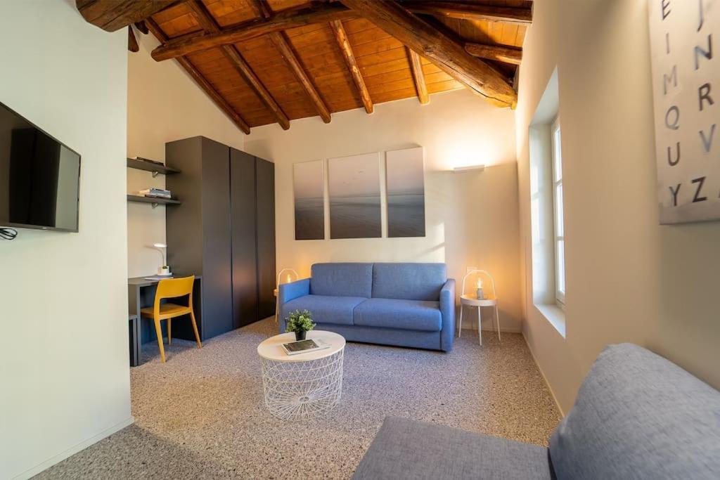 Moderno Appartamento A 200 Metri Dal Duomo Como Buitenkant foto