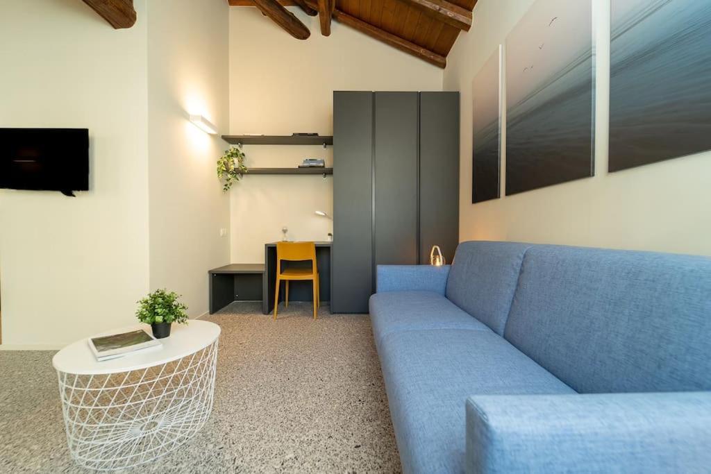 Moderno Appartamento A 200 Metri Dal Duomo Como Buitenkant foto